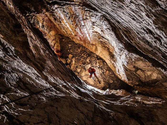 These caves of the world are very dangerous, where you will lose your sweat