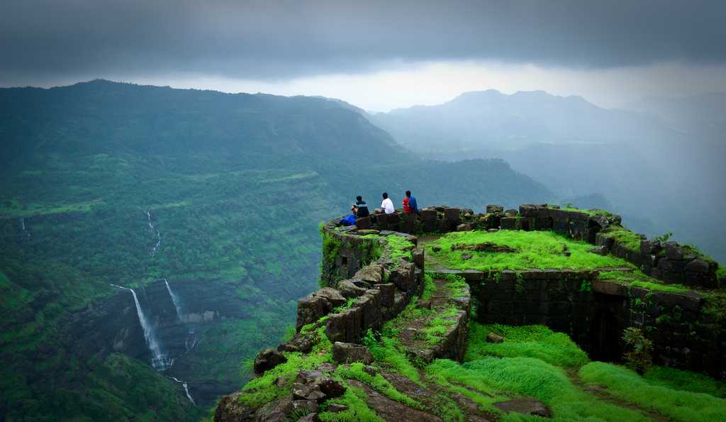 Are you planning to visit Maharashtra? So enjoy these beautiful places of Pune